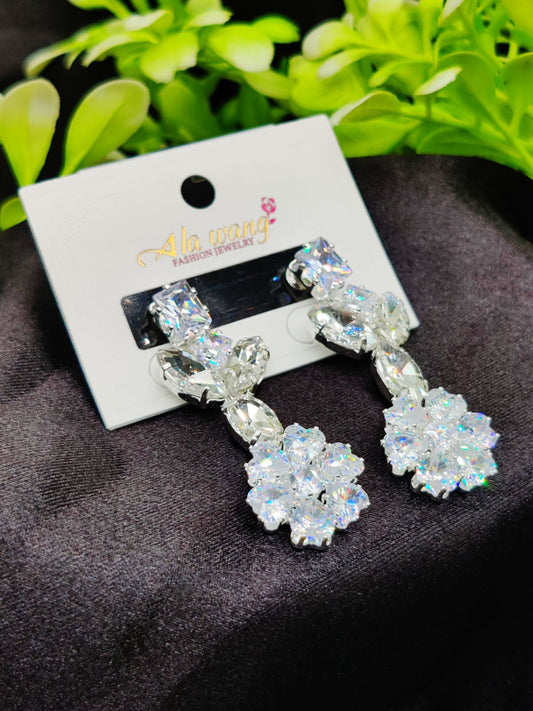 Radiant Floral Elegance Drop Earrings – Dazzle With Every Step!